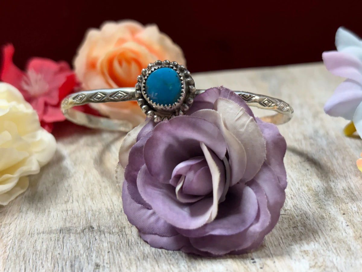 Dainty Kingman Cuff Size 7”