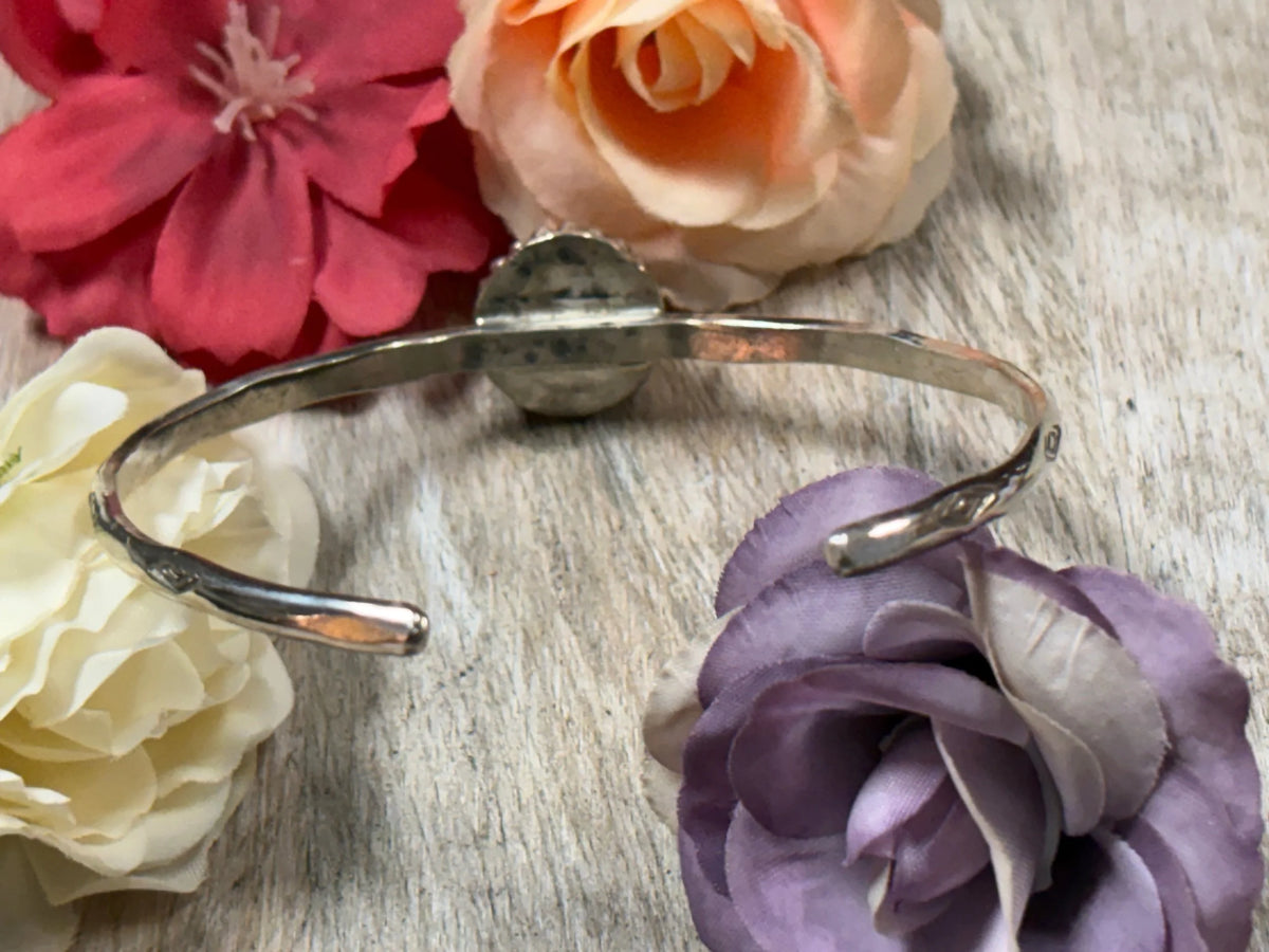 Dainty Kingman Cuff size 7