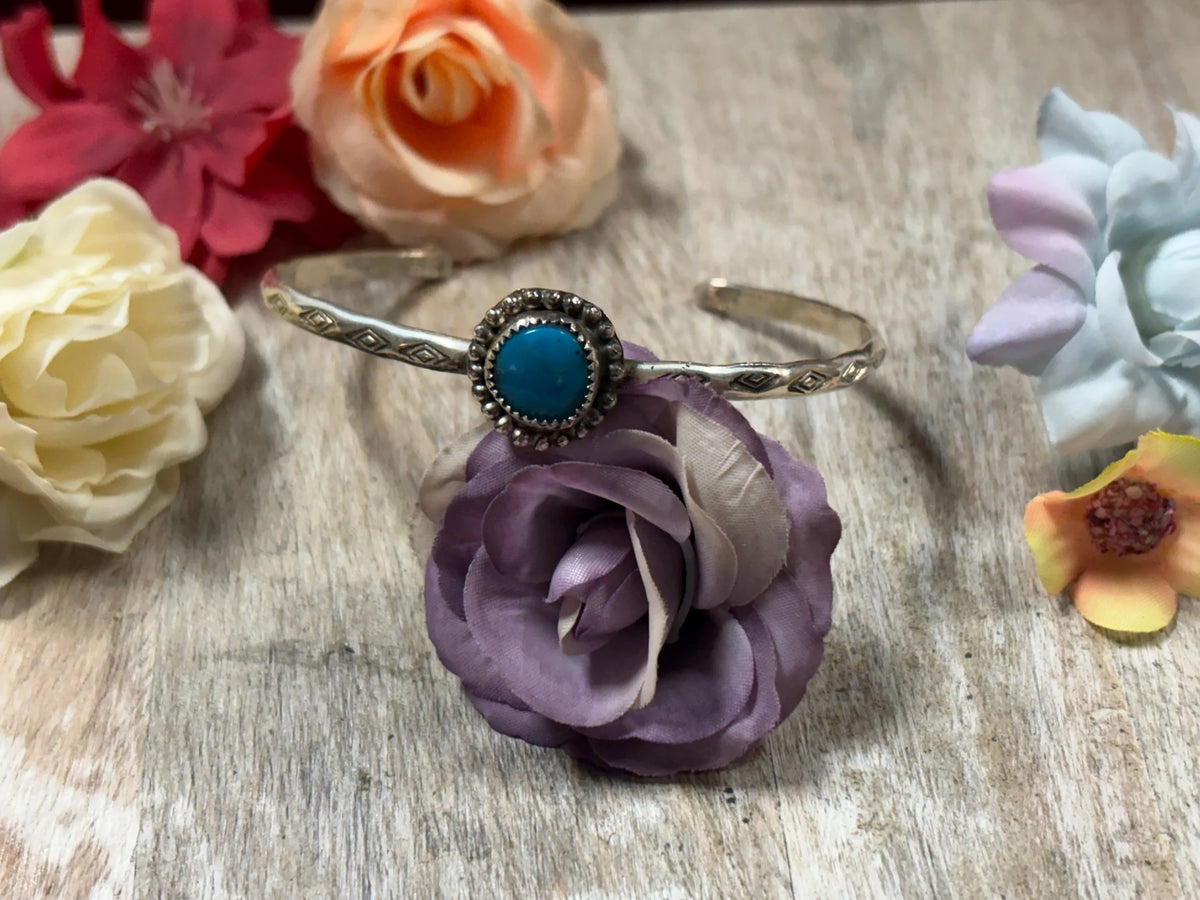 Dainty Kingman Cuff Size 7”