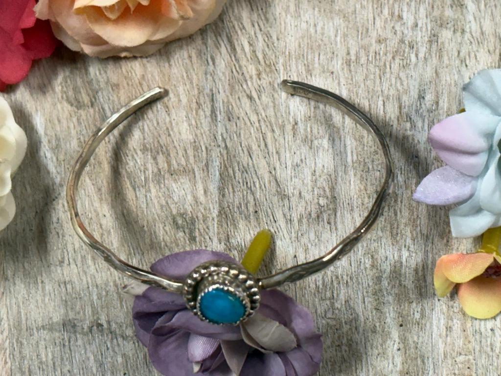 Dainty Kingman Cuff size 7